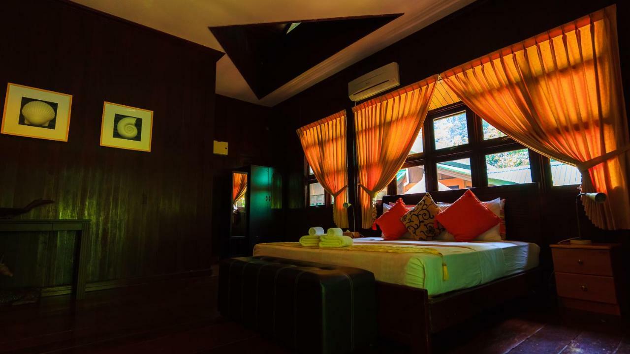 Ulu Ulu Resort Batang Duri Esterno foto